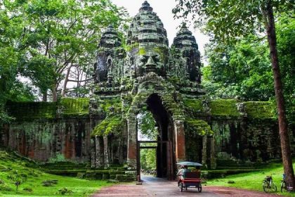 Angkor Thom - cambodia classic holiday packages