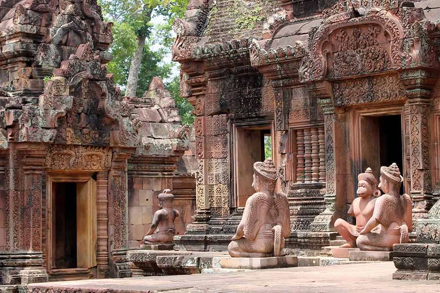 Banteay Srey -Cambodia Vietnam tour