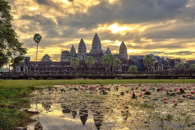 Bayon Temple - cambodia tours