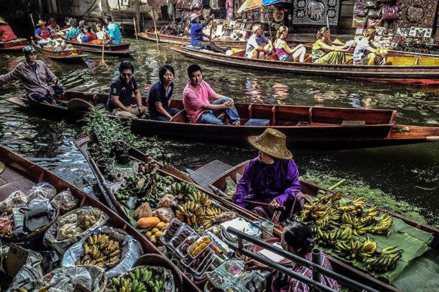 Damnoen Saduak Floating Market