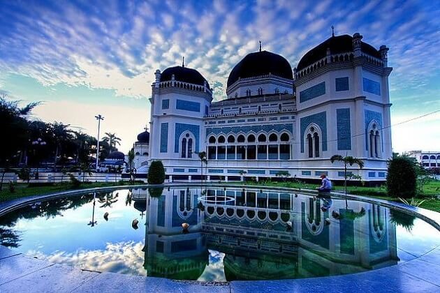 Grand Mosque of Medan - sumatra jungle trek