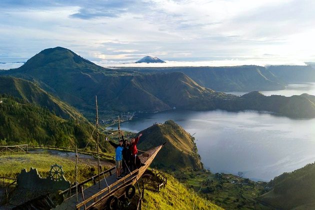 Lake Toba - sumatra jungle adventure