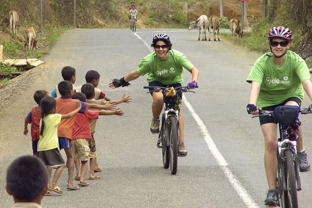 Muang Kham - cycling in laos