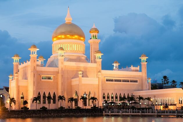 Omar Ali Saifuddien Mosque - Southeast Asia vacation