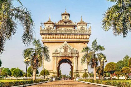 Patuxai Monument asian vacation tours