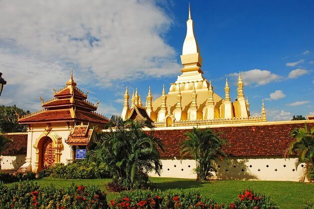 Pha That Luang - laos vacation packages