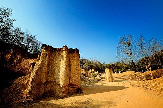 Phae Muang Phi - vietnam cambodia thailand holidays