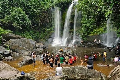 Phnom Kulen - cambodia for family holiday