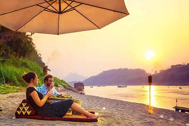 Family in VietnamCouple in CambodiaDan James Group in Myanmar - Multi-country Asia Tours