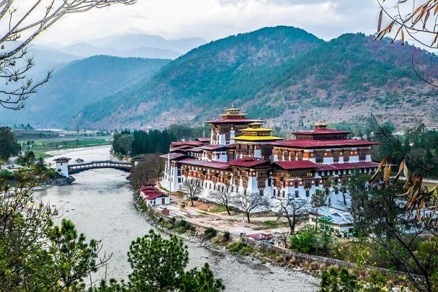 Punakha Dzong - bhutan biking trip