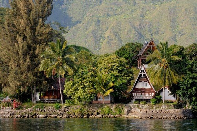 Samosir Island - jungle safari sumatra