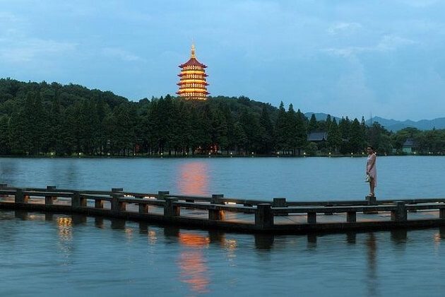 Suzhou or Hangzhou Day Tour