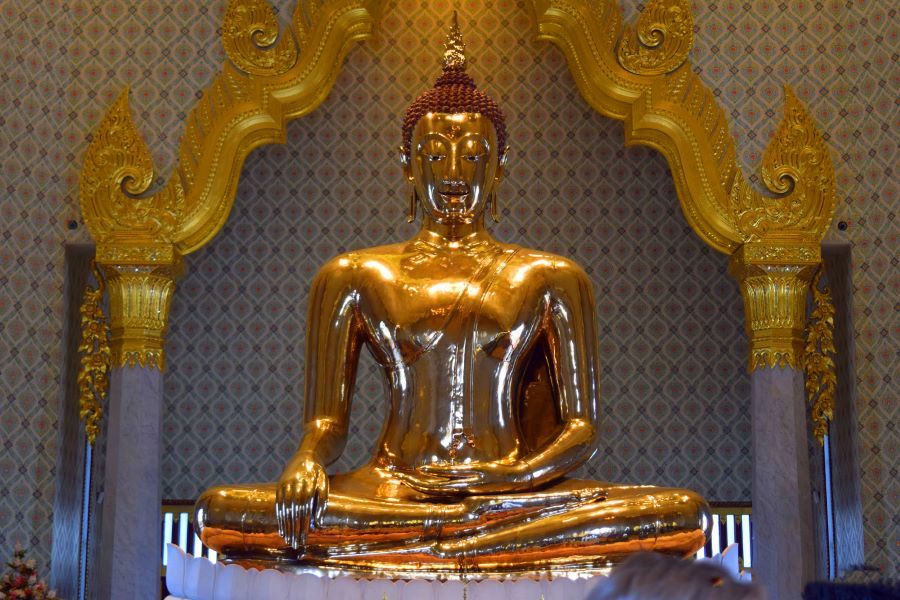 Wat Traimit in bangkok thailand