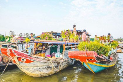 cai be floating market in mekong delta south vietnam