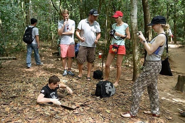 cu chi tunnels - indochina family adventure