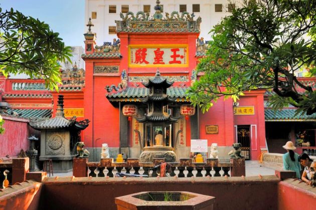emperor jade pagoda in saigon