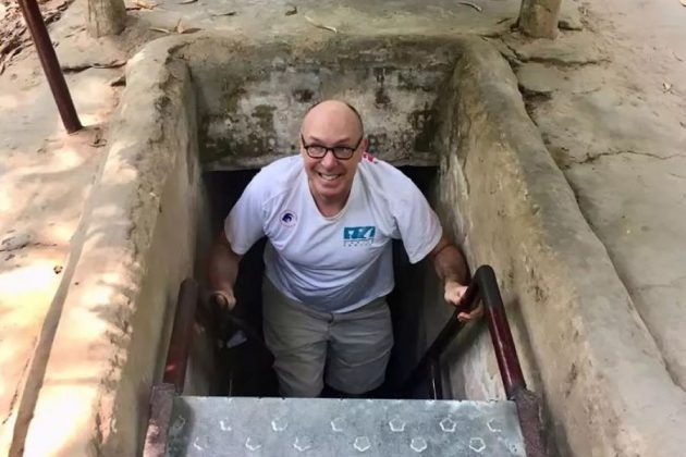 explore cu chi tunnels