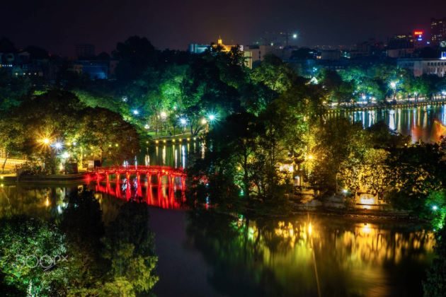 hanoi at night