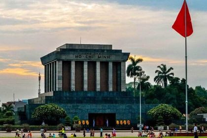 ho chi minh mausoleum - vietnam in 10 days