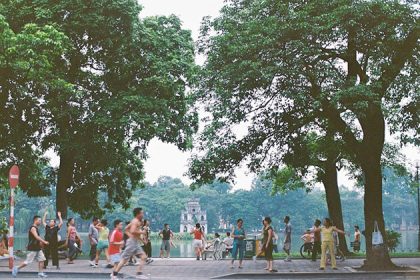 hoan kiem lake - indochina 3 weeks