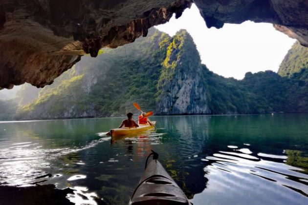 kayak in halong bay vietnam