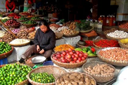 local market in hanoi