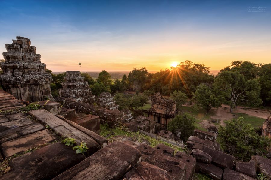phnom bakbeng siem reap cambodia
