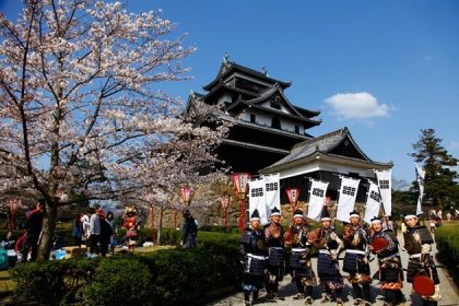 samurai castles japan - best japan family tours
