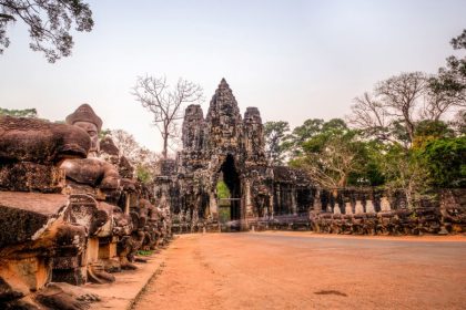 south gate of angkor thom