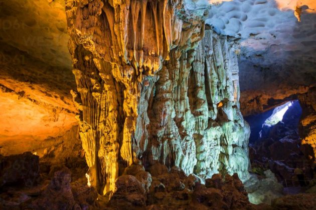 sung sot cave halong bay vietnam