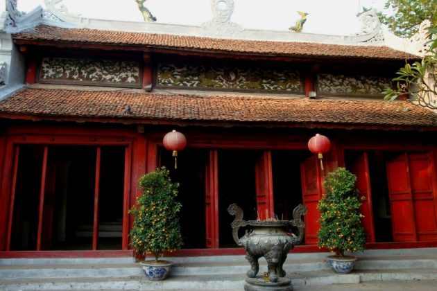 temple of literature in vietnam