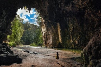 tham jang caves - holidays in southeast asia