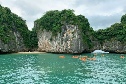 the stunning halong bay