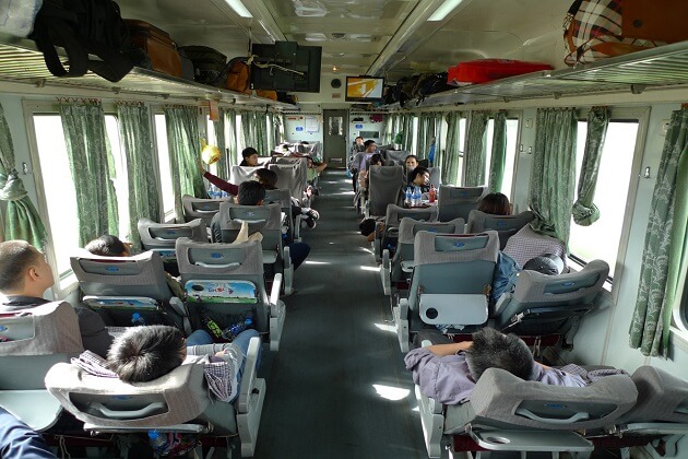 travel in vietnam by train