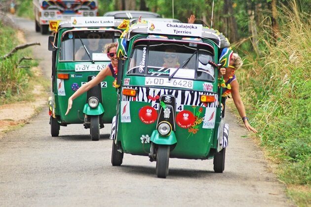 tuk-tuk - sri lanka 2 week itinerary