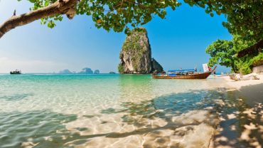 vaccinated tourists are allowed to enter thailand
